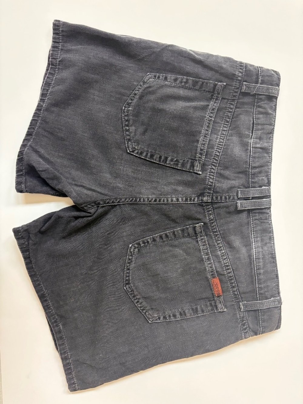 Joe’s Jeans Women’s Black Denim Shorts Pre-Owned Stretch Casual Mid Rise - Picture 2 of 5